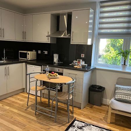 The Grande Residence - Close To Central London & Next To Northfield Tube Station Hanwell Екстер'єр фото